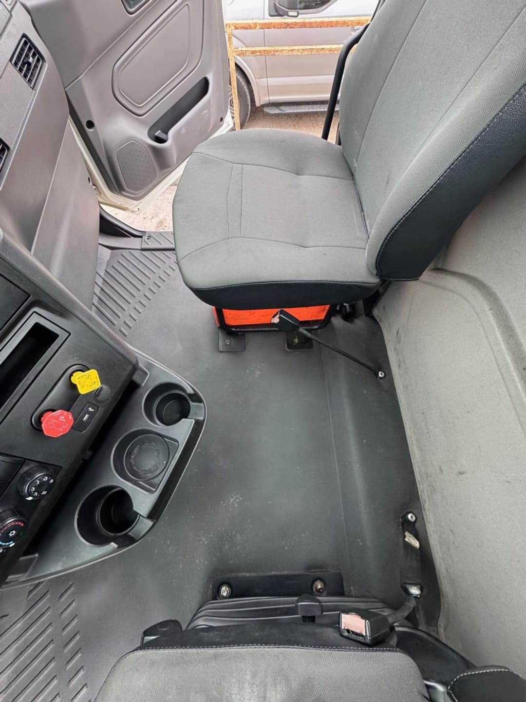2021 International LT in Temple, TX — photo 3