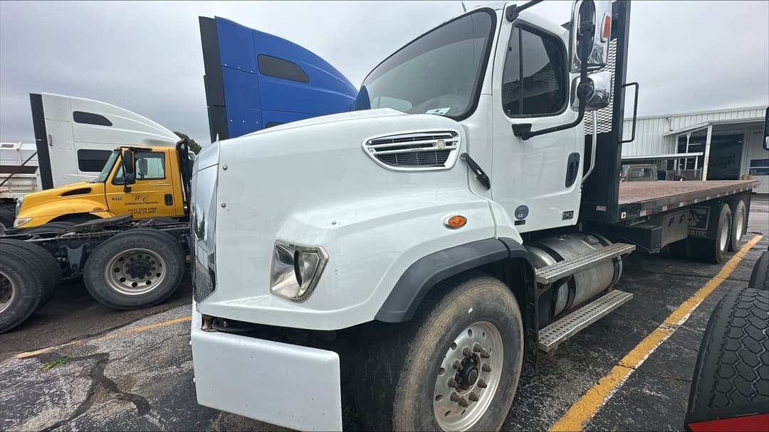 2014 Freightliner 114SD in Tulsa, OK — photo 3