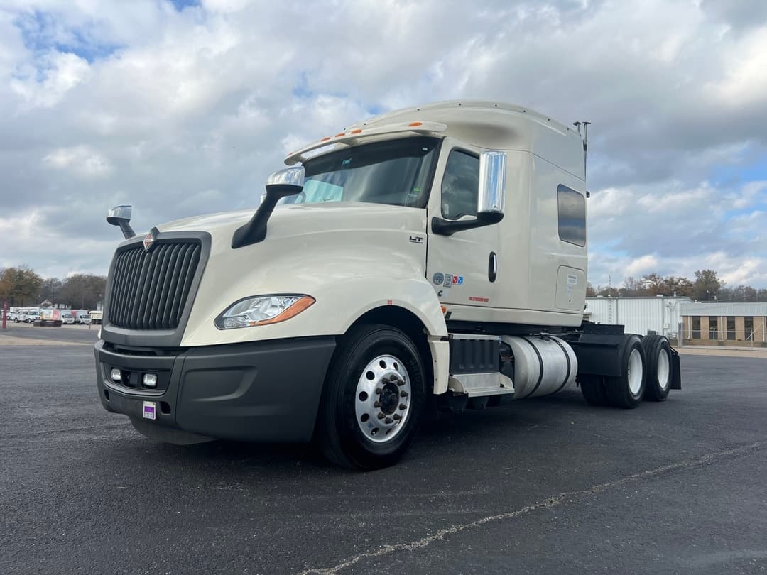 2022 International LT