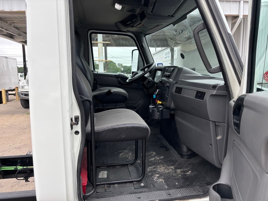 2022 International MV in AUSTIN, TX — photo 2