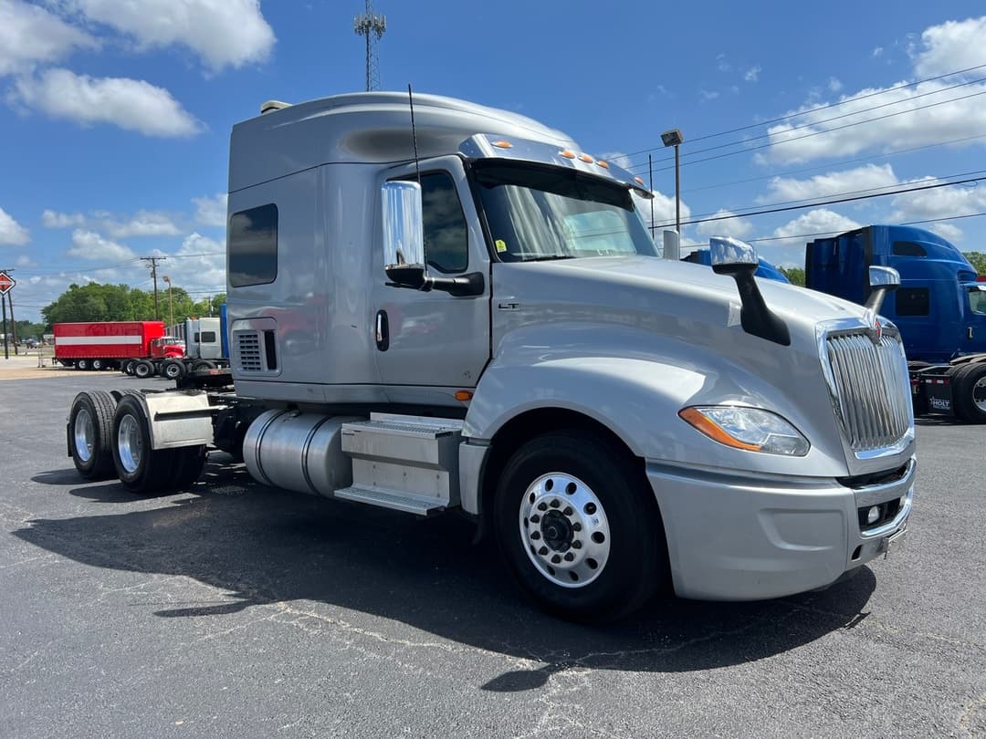 2022 International LT in Tulsa, OK — photo 3