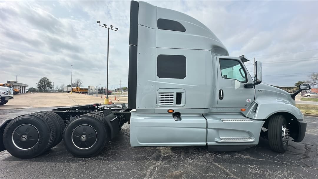 2023 International LT in Tulsa, OK — photo 3