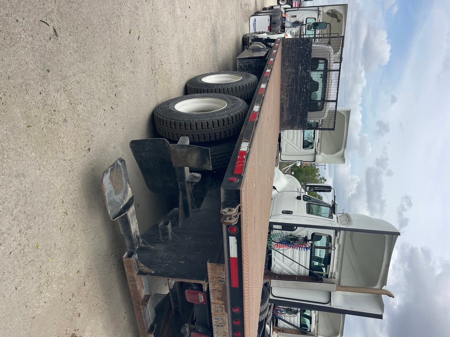 2017 International 4300 in SAN ANTONIO, TX — photo 3