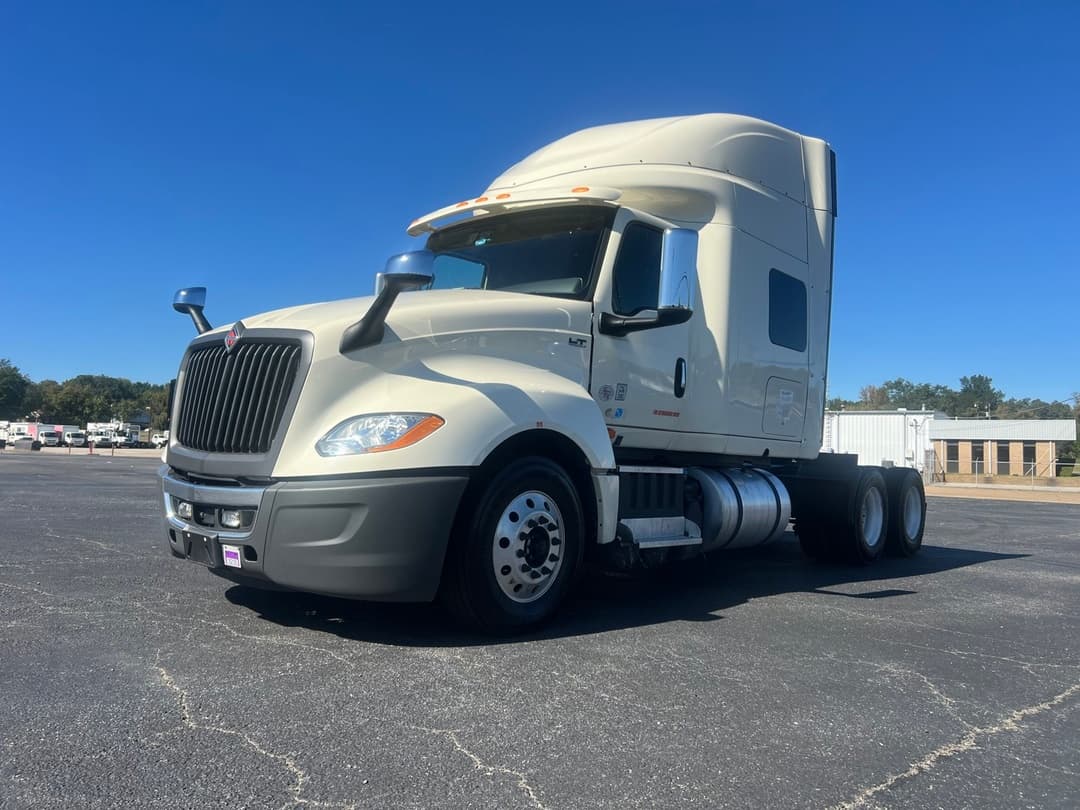 2022 International LT