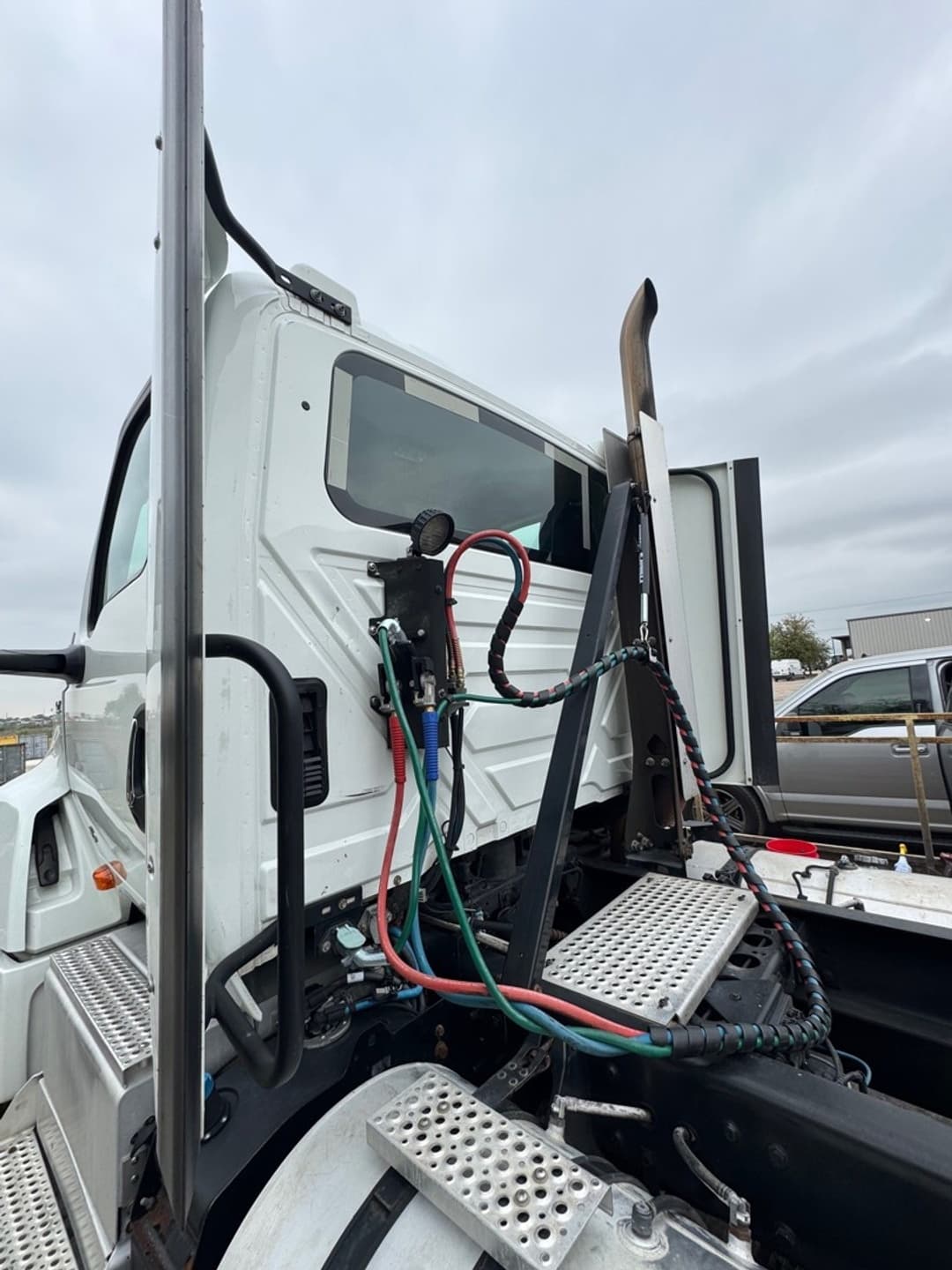 2021 International LT in Temple, TX — photo 8
