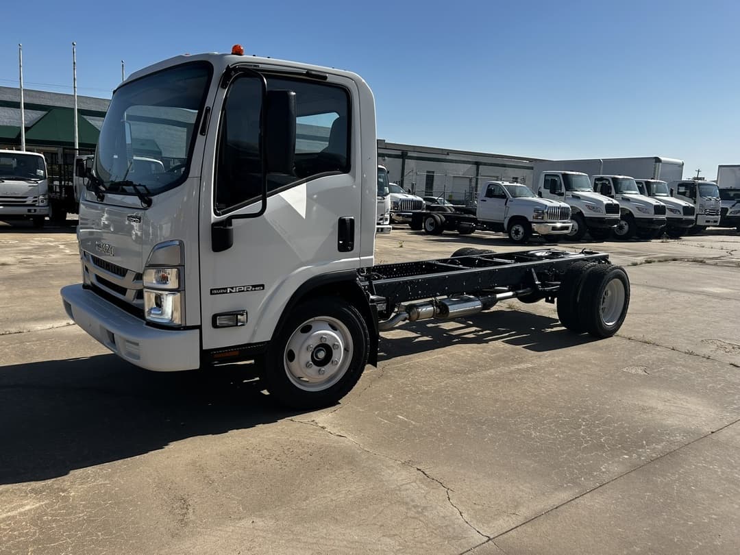 2024 Isuzu NPR