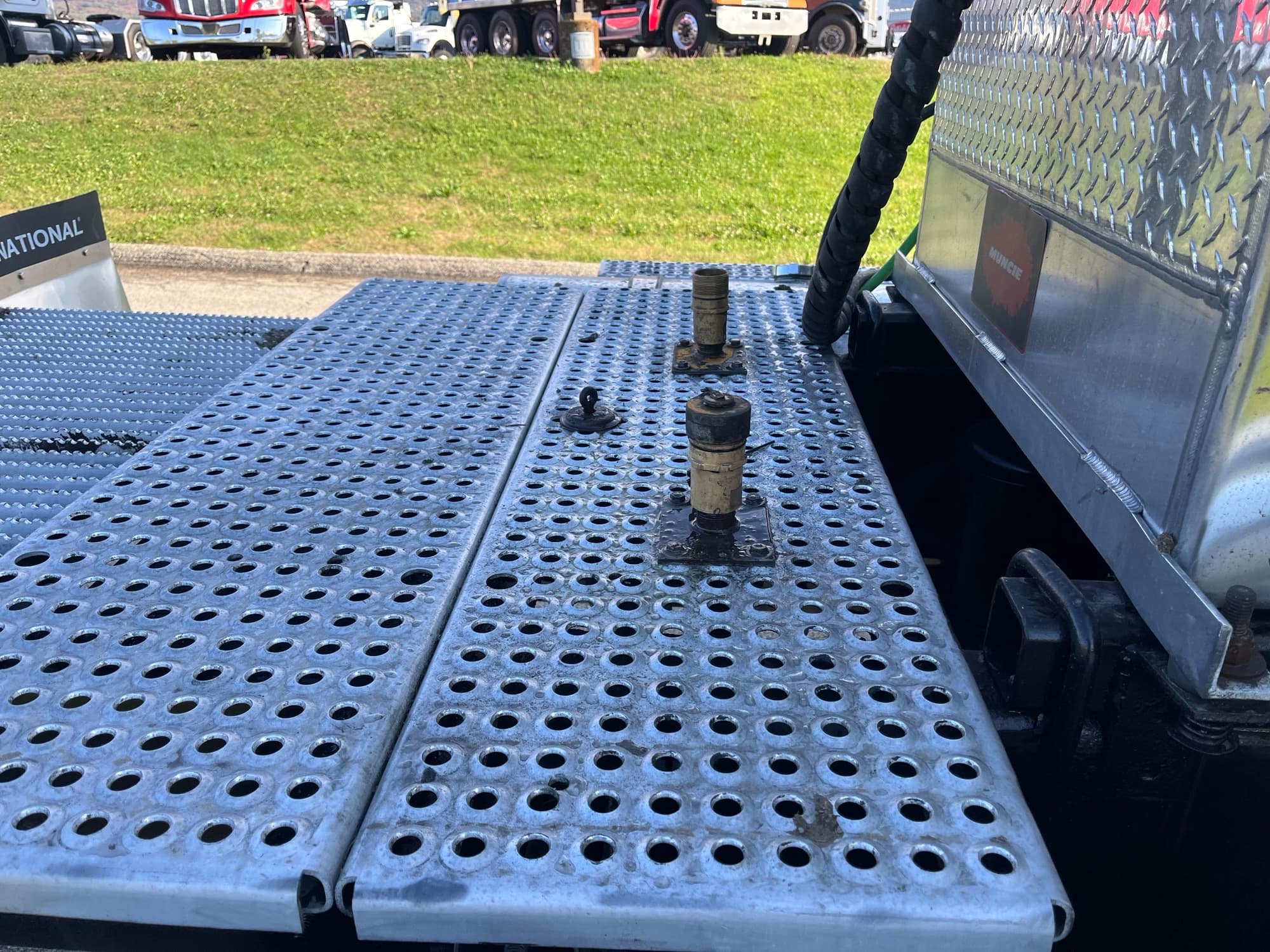 2018 International HX in UNIONTOWN, PA — photo 6