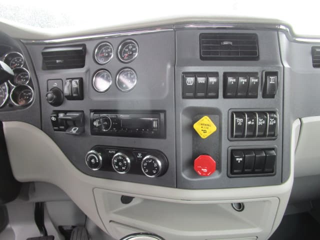 2020 Peterbilt 567 in BUTLER, PA — photo 12