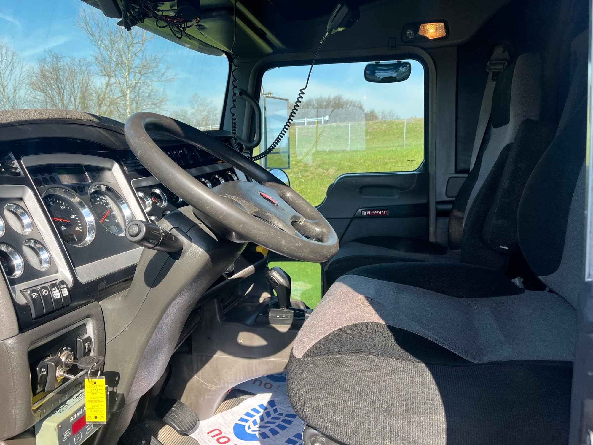 2019 Kenworth T800 in UNIONTOWN, PA — photo 9