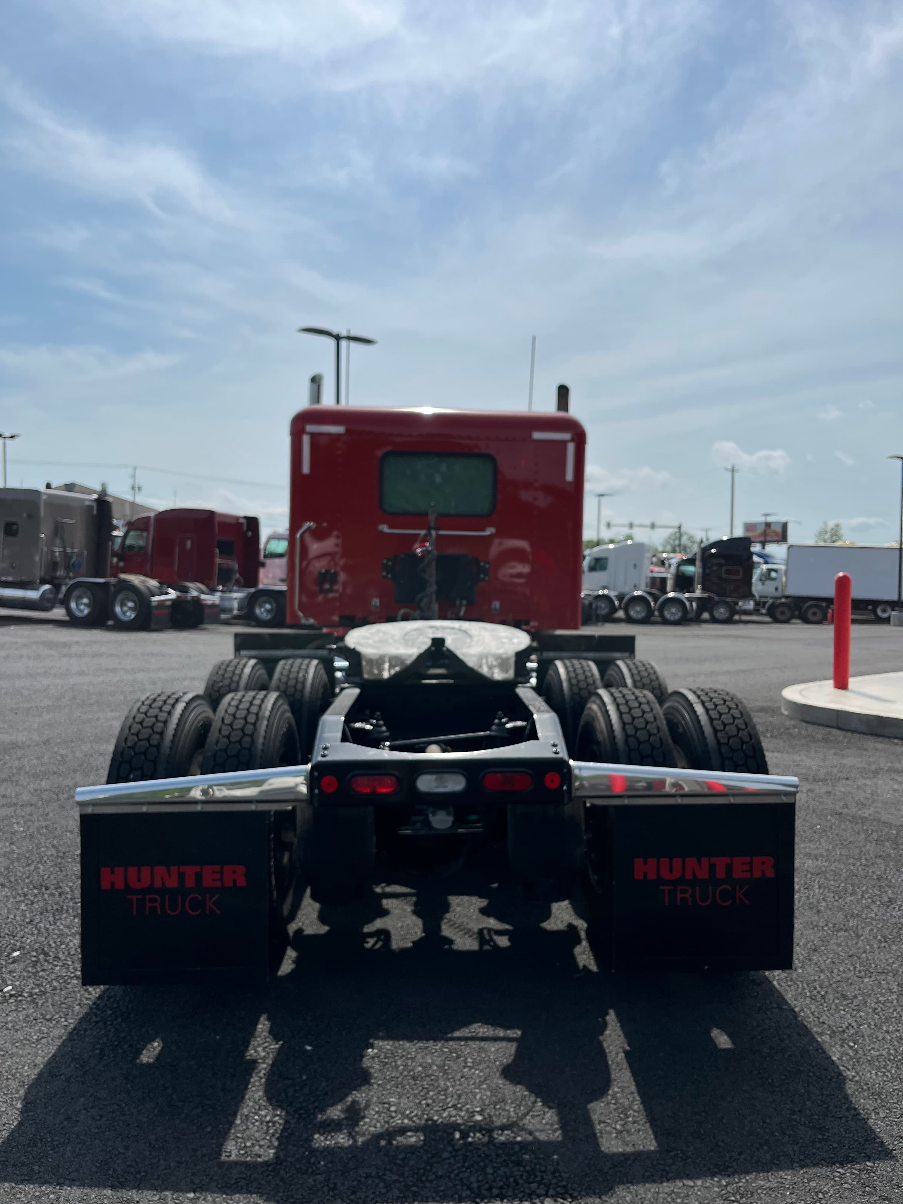 2023 Peterbilt 567 in ALLENTOWN, PA — photo 4