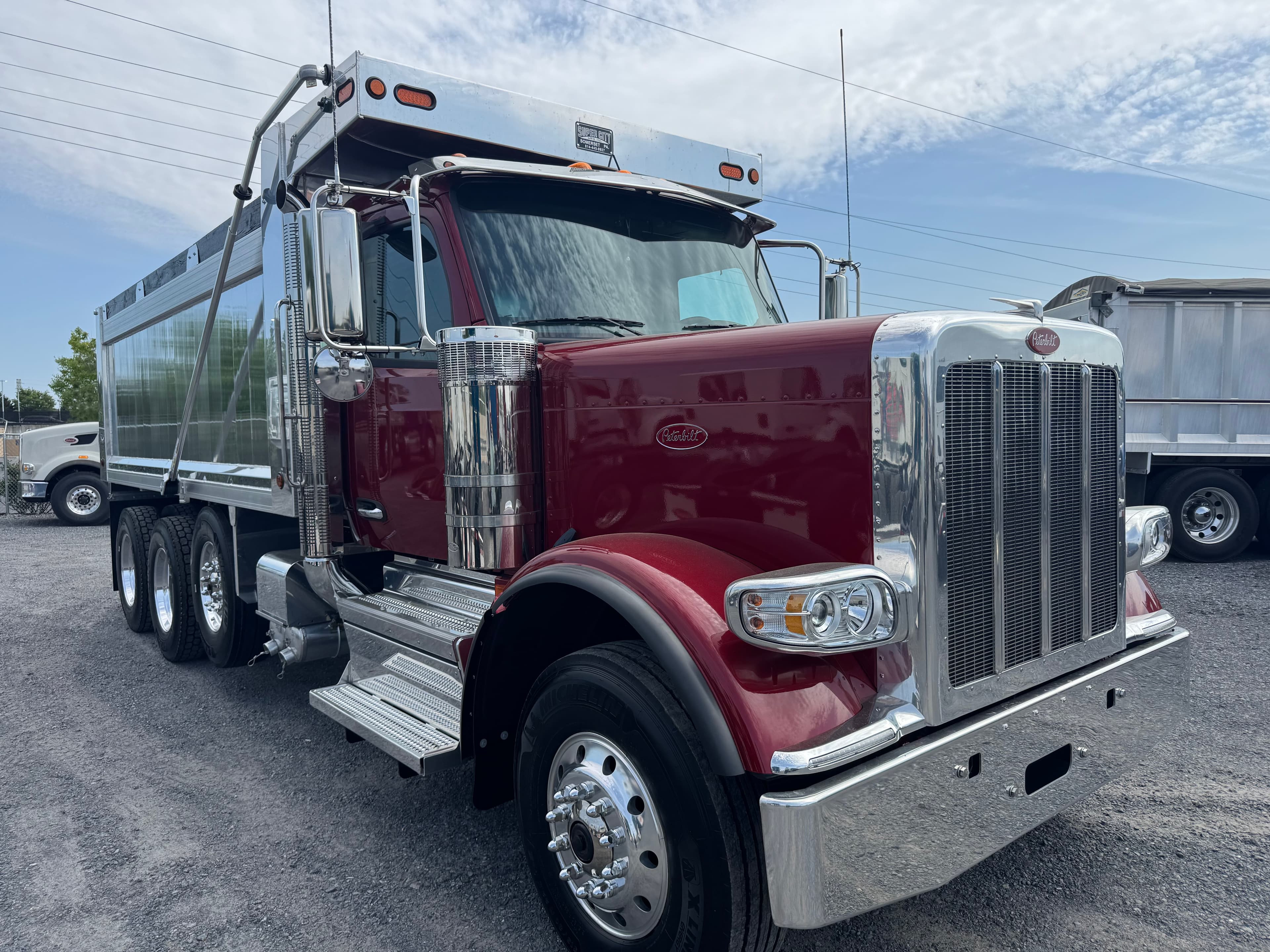 2025 Peterbilt 589 in LANCASTER, PA — photo 3