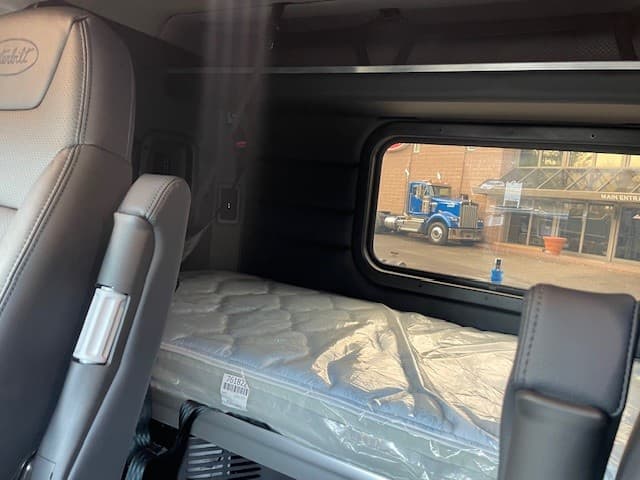 2025 Peterbilt 589 in CLEARFIELD, PA — photo 6