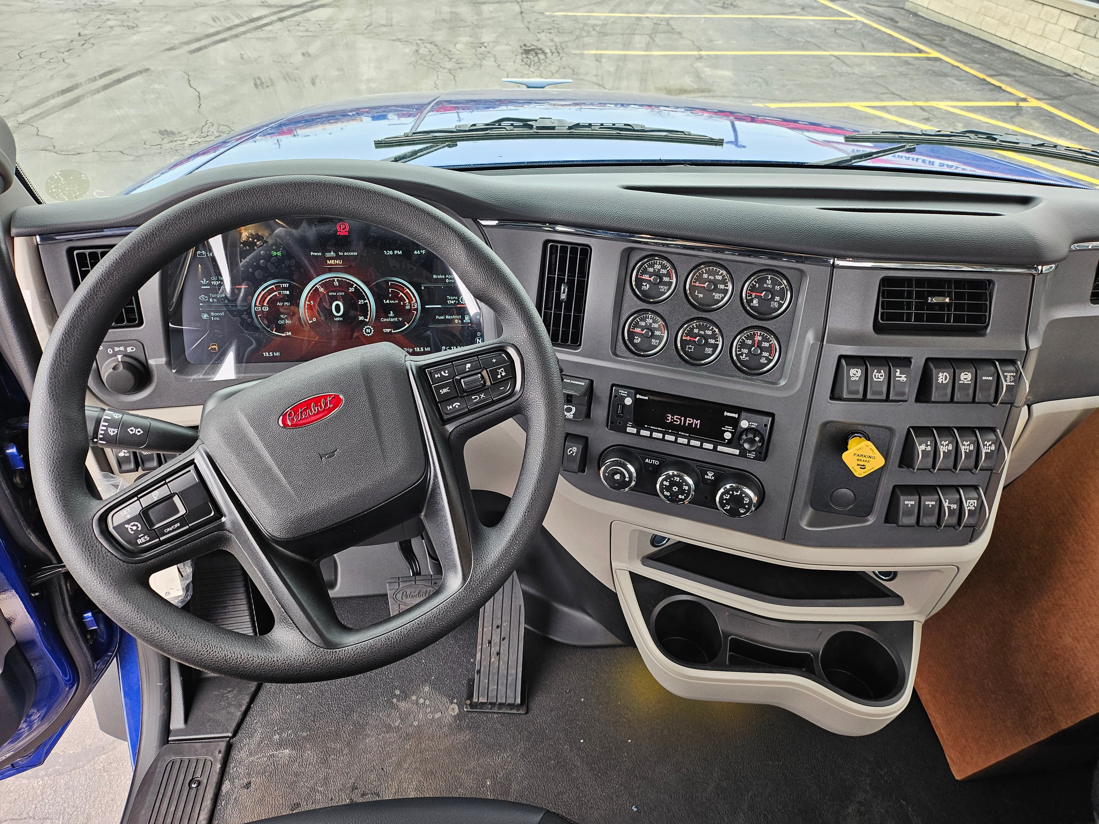 2025 Peterbilt 567 in BUFFALO, NY — photo 7