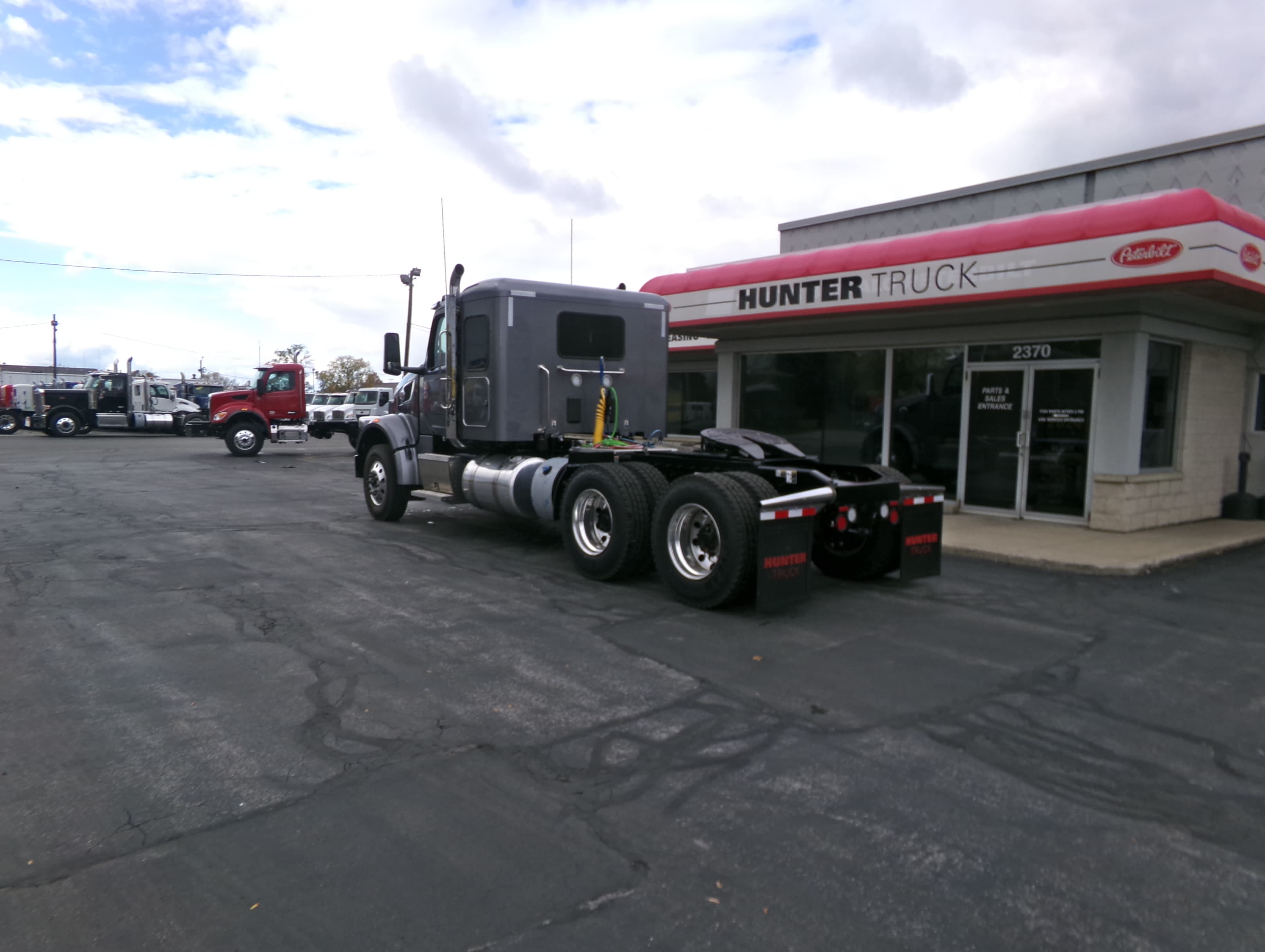 2025 Peterbilt 567 in BUFFALO, NY — photo 4