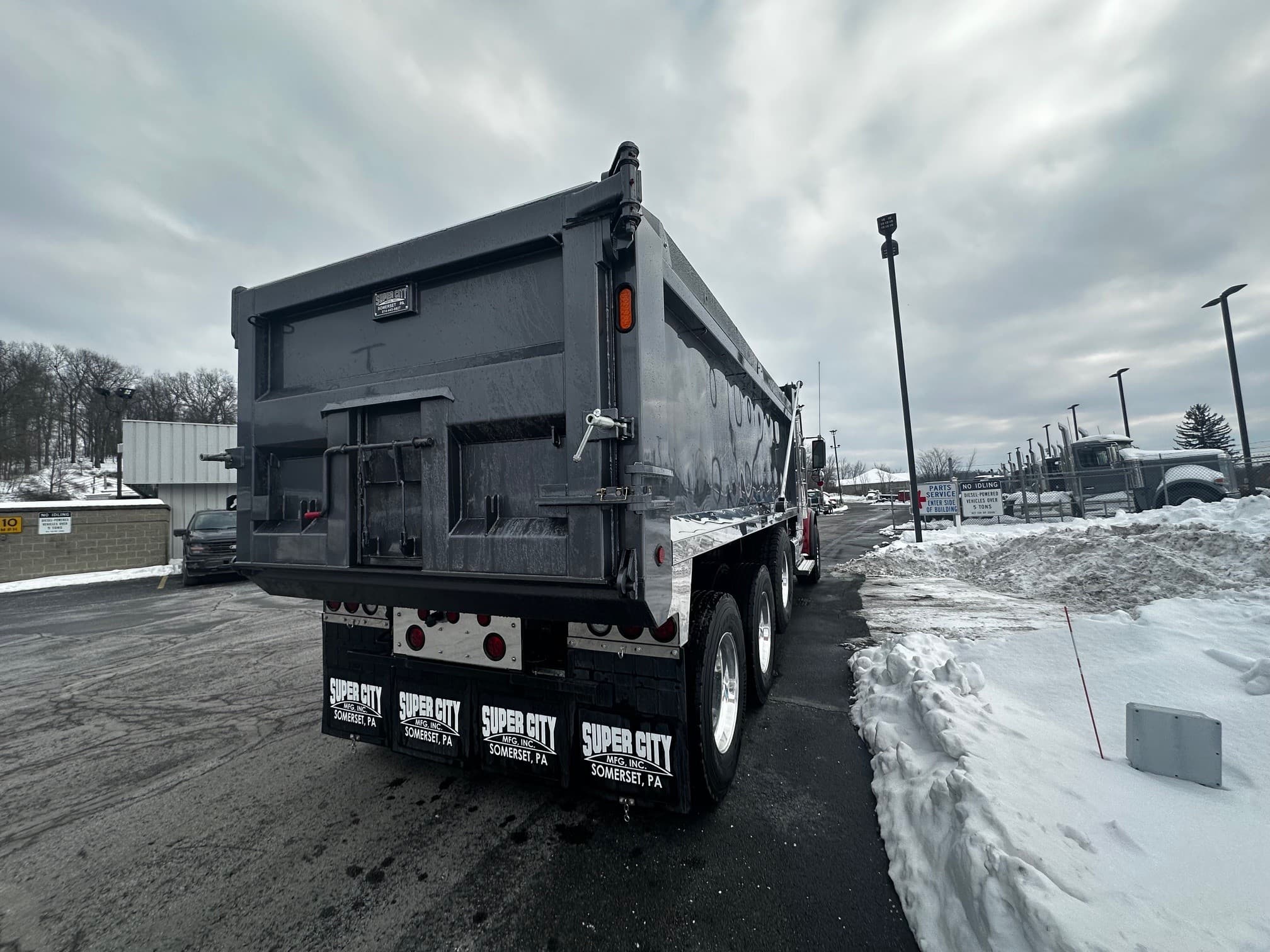 2026 Peterbilt 589 in BUTLER, PA — photo 10