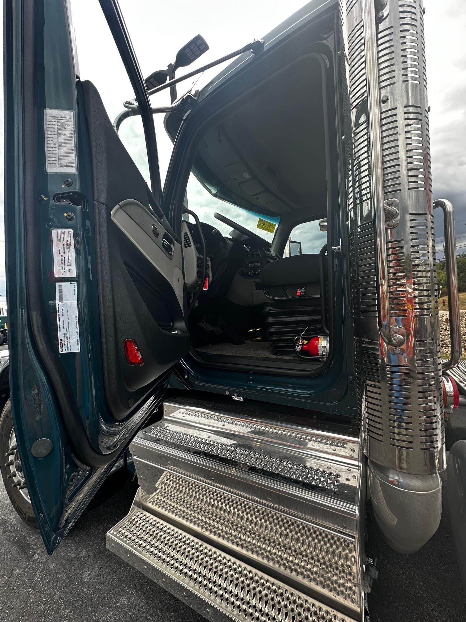 2026 Peterbilt 589 in BUTLER, PA — photo 10