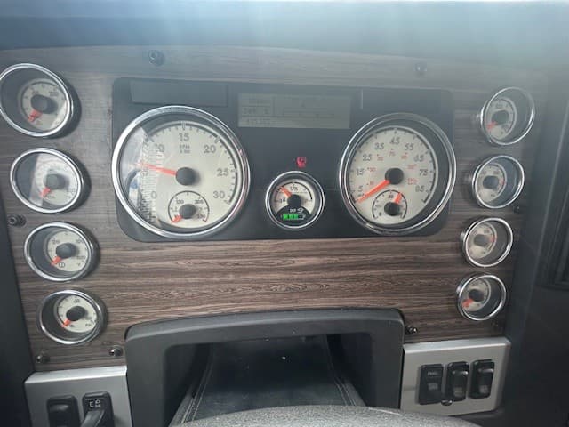 2020 Freightliner 122SD in CLEARFIELD, PA — photo 3