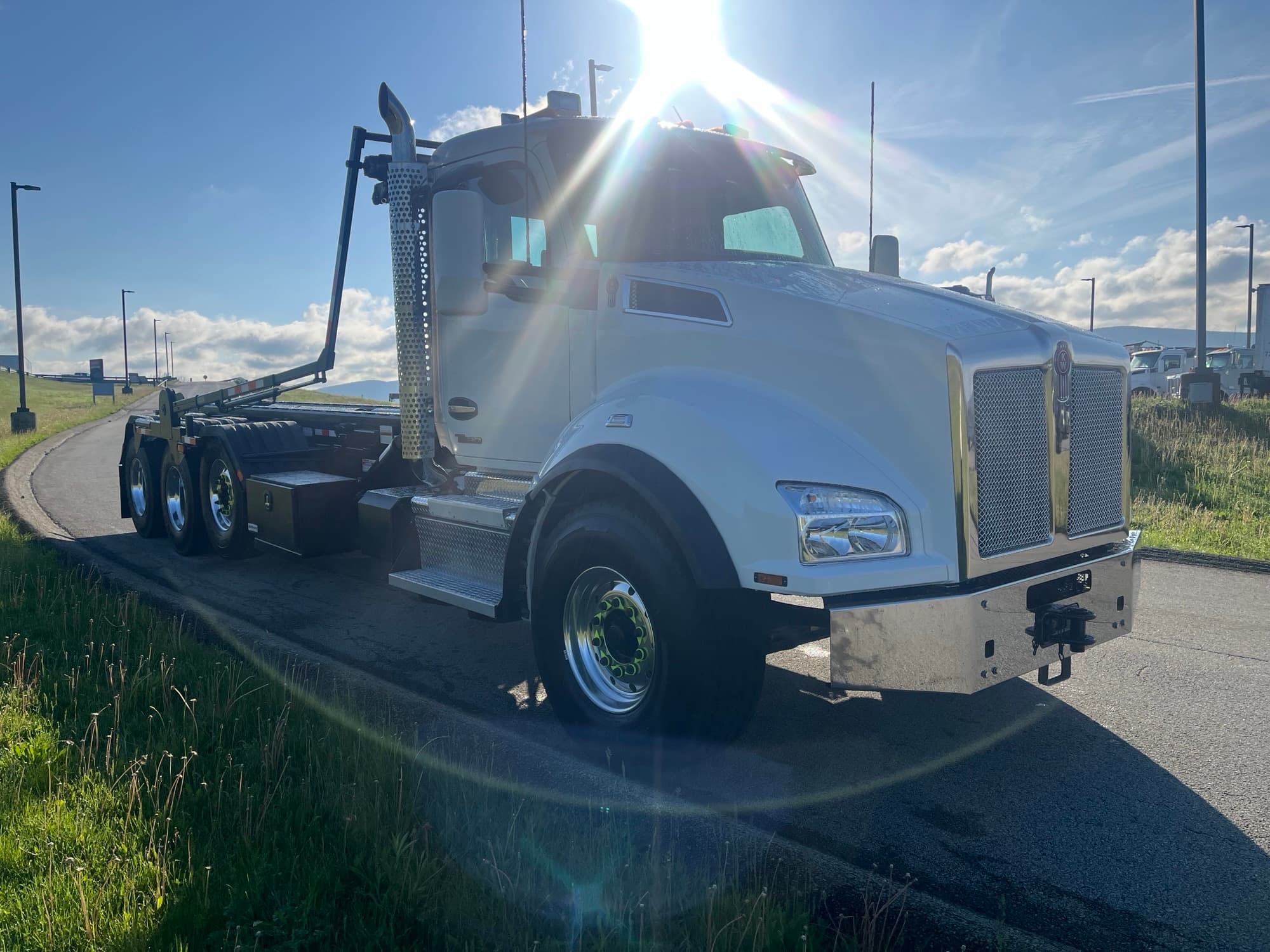 2024 Kenworth T880 in UNIONTOWN, PA — photo 5