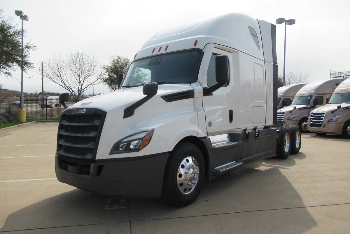 2023 Freightliner Cascadia