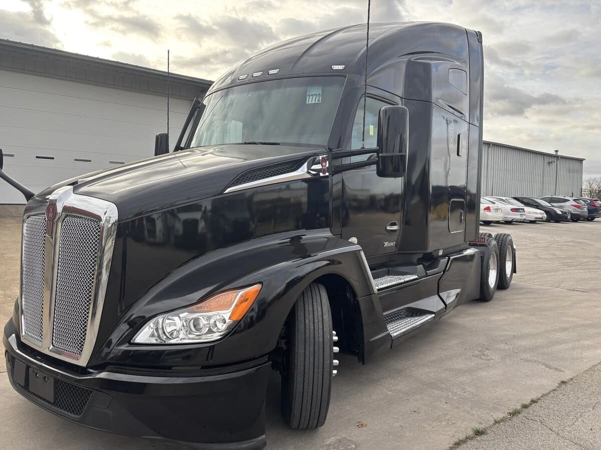 2023 Kenworth T680