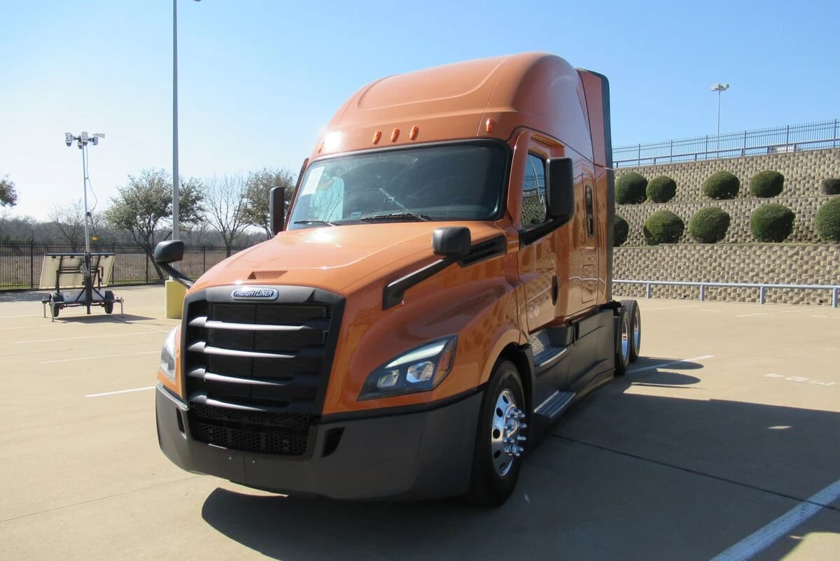 2025 Freightliner Cascadia