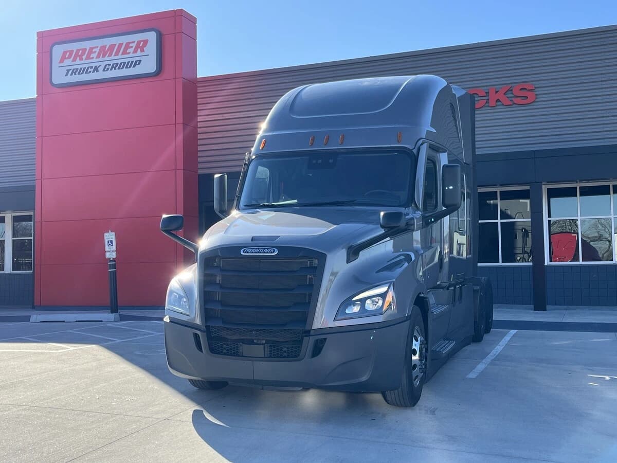 2022 Freightliner Cascadia