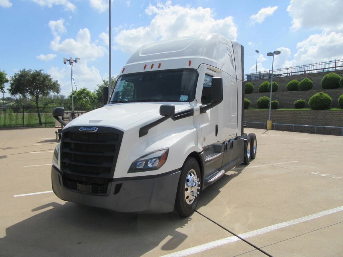 2023 Freightliner Cascadia
