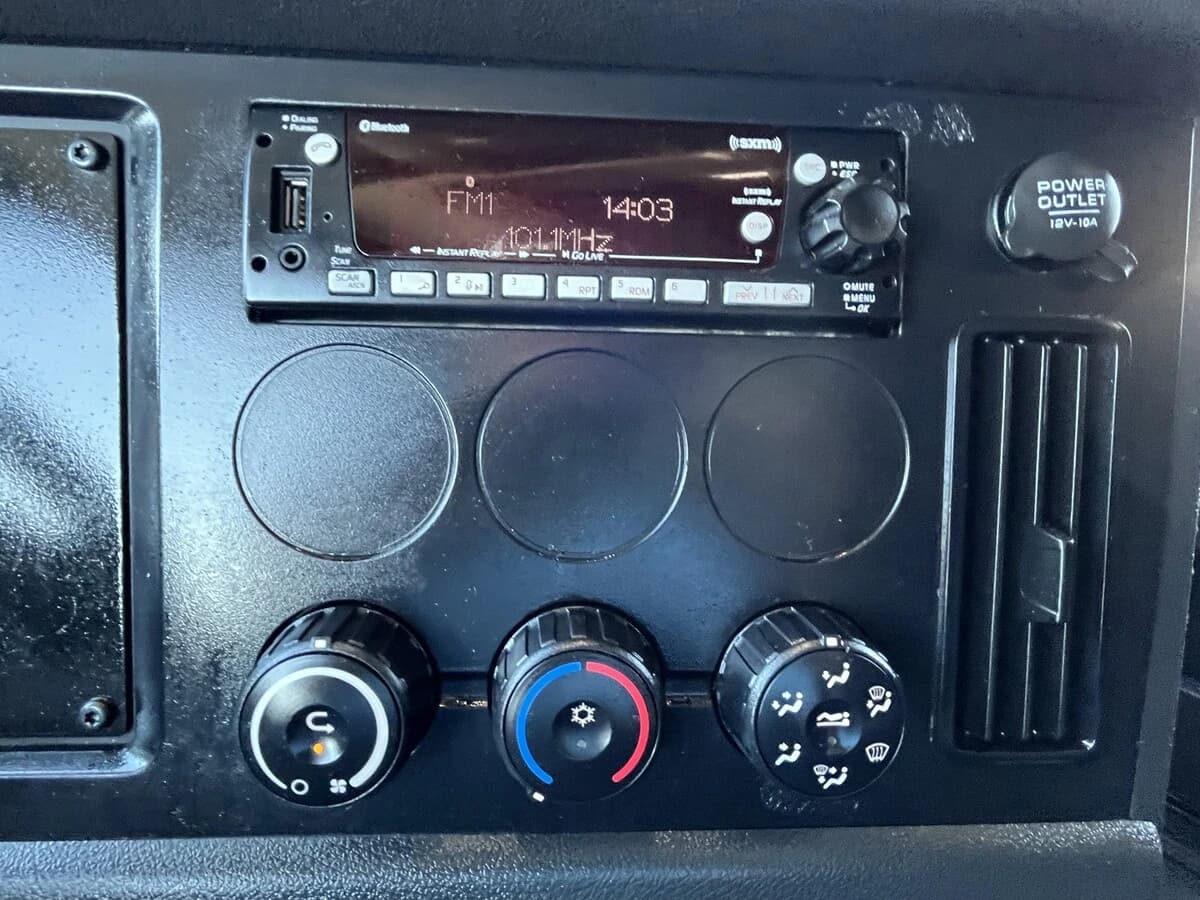 2023 Freightliner Cascadia in Chattanooga, TN — photo 30