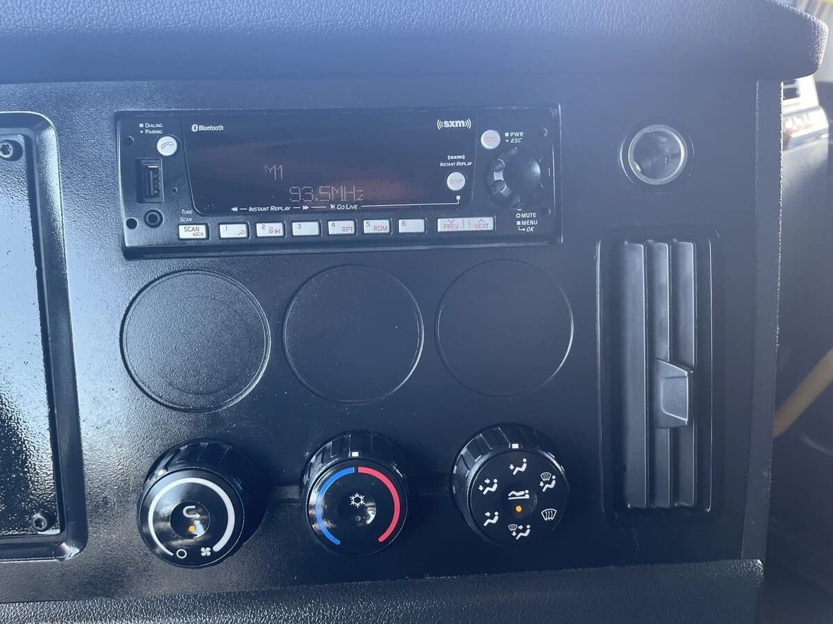 2024 Freightliner Cascadia in Chattanooga, TN — photo 26