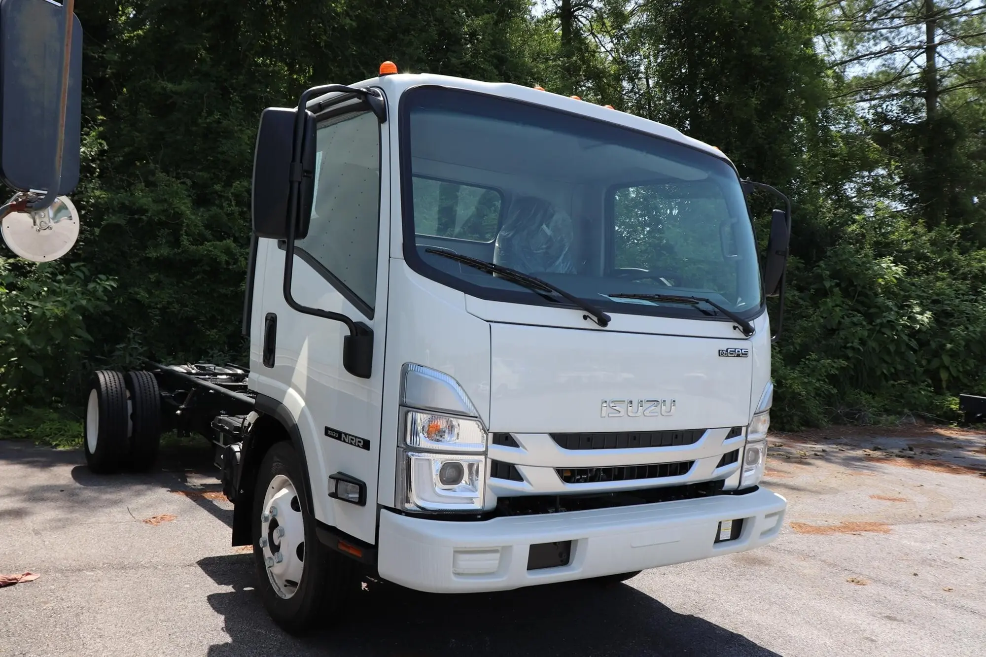 2025 Isuzu NRR