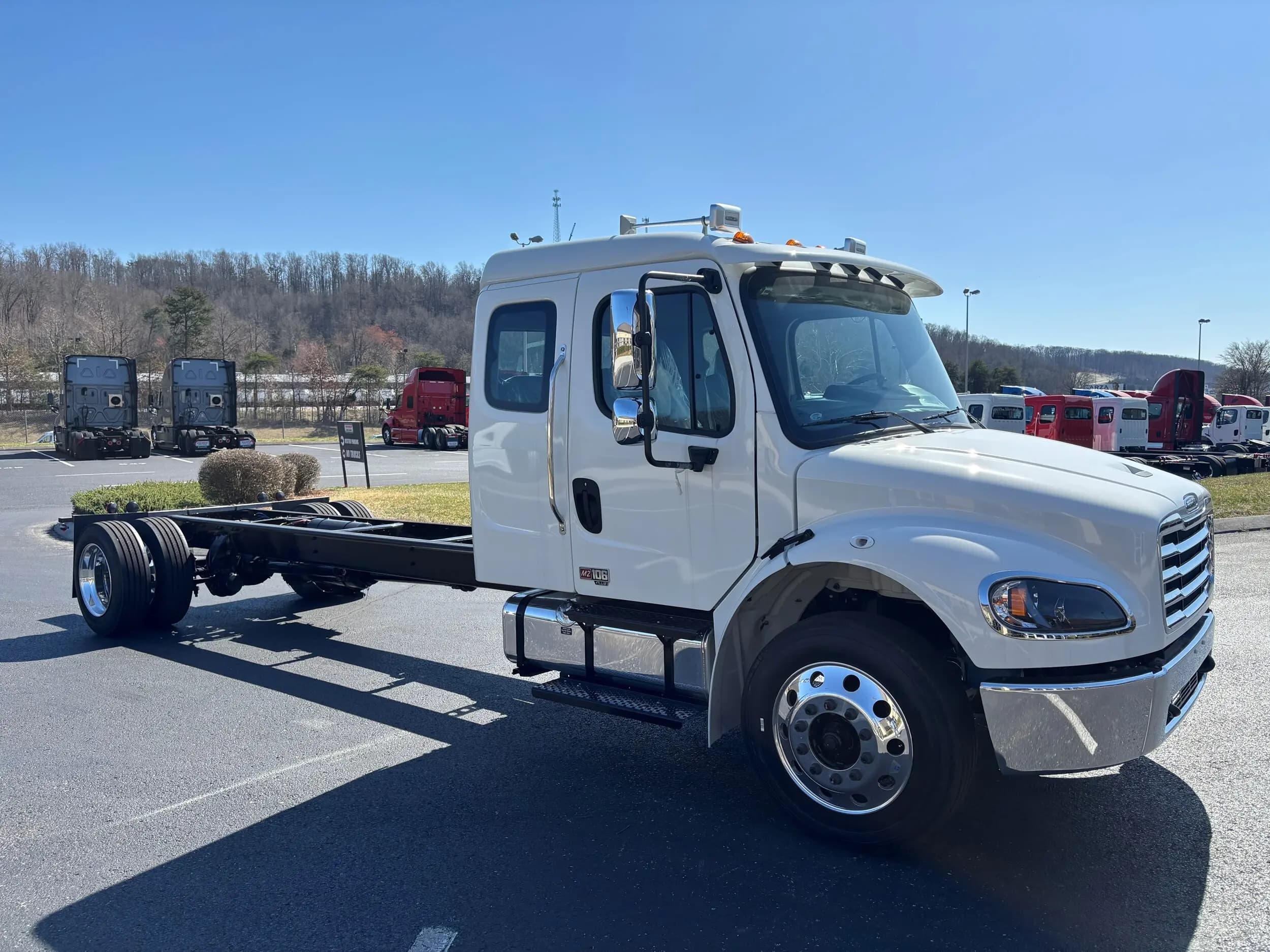 2025 Freightliner M2 106 in Knoxville, TN — photo 3