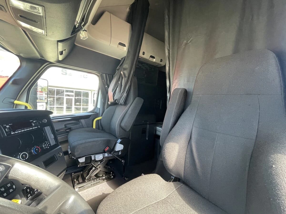 2024 Freightliner Cascadia in Chattanooga, TN — photo 21