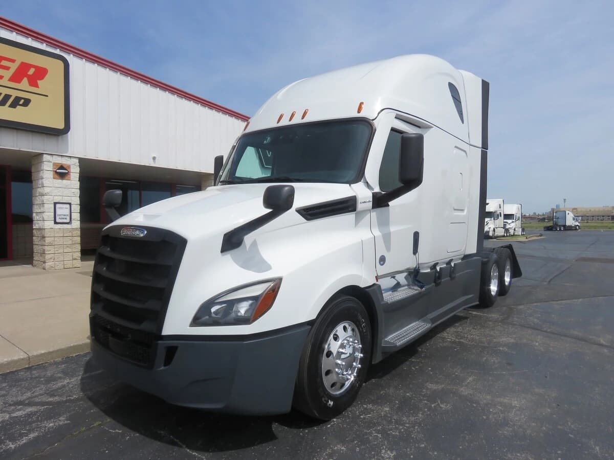 2023 Freightliner Cascadia