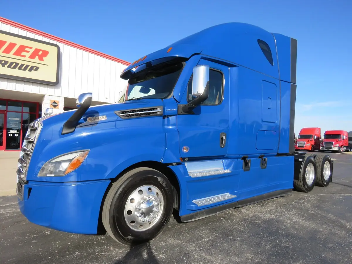 2022 Freightliner Cascadia