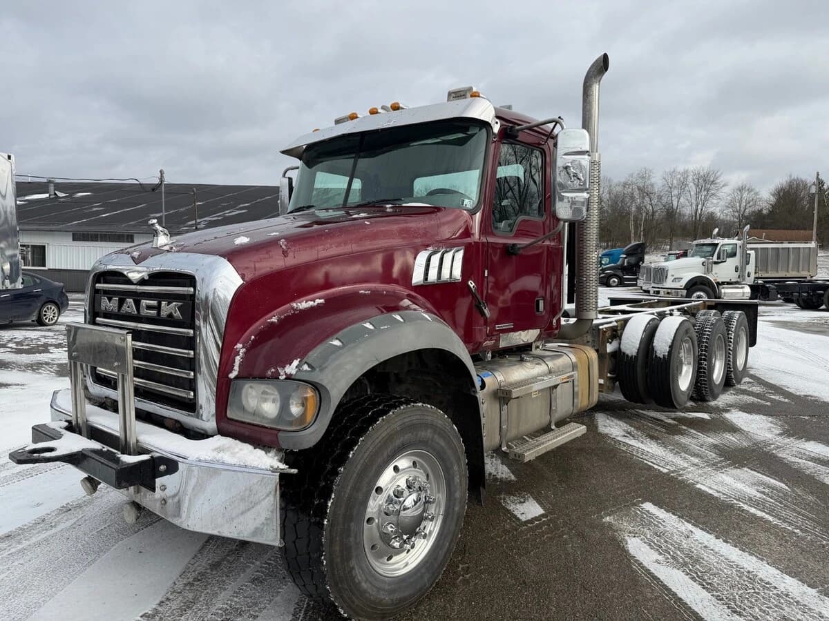 2019 Mack Granite