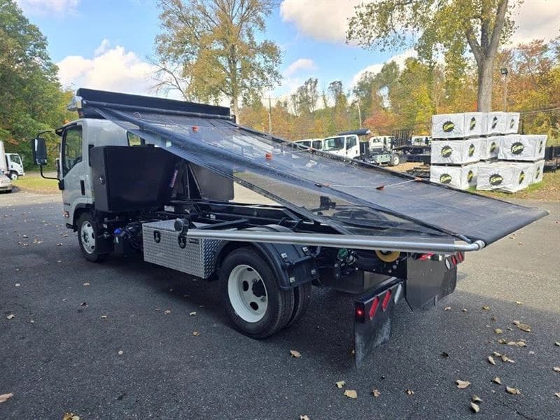 2024 Isuzu NRR in Danbury, CT — photo 11