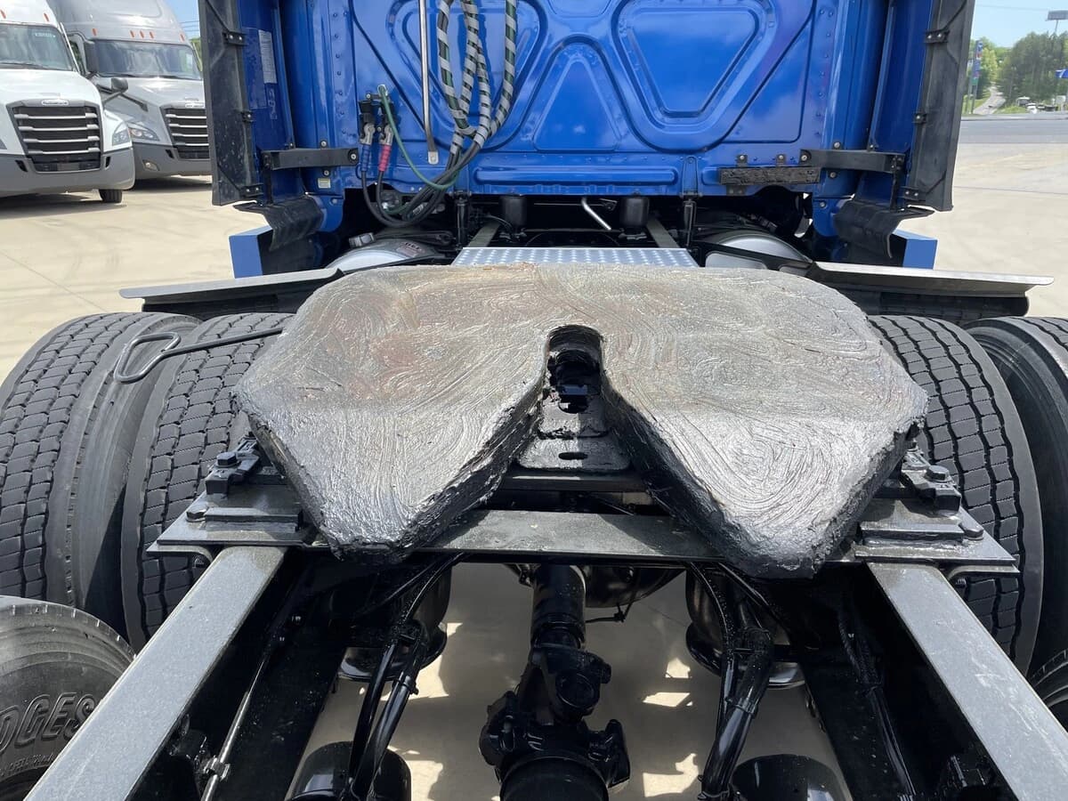 2021 Freightliner Cascadia in Chattanooga, TN — photo 10