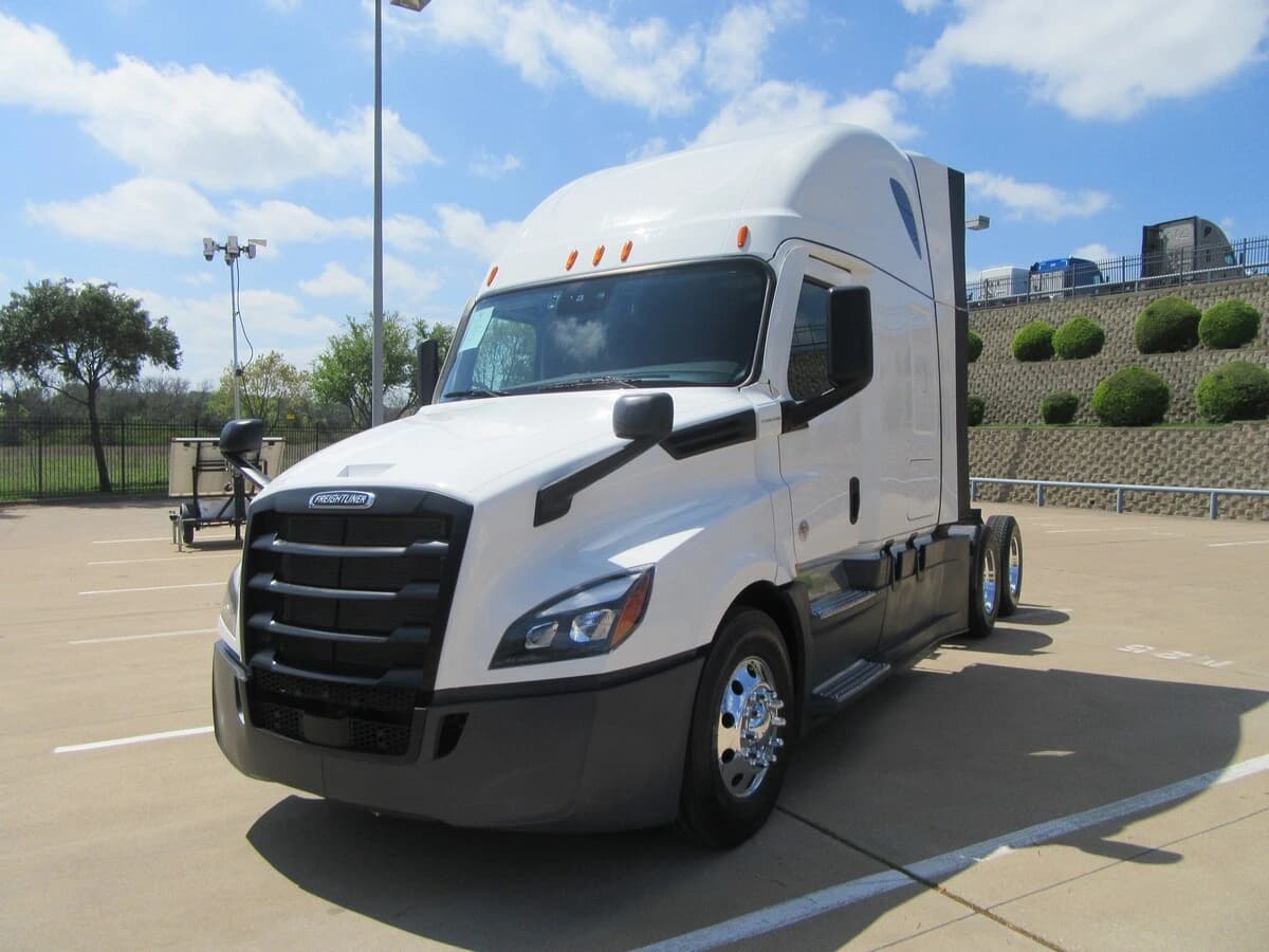 2024 Freightliner Cascadia
