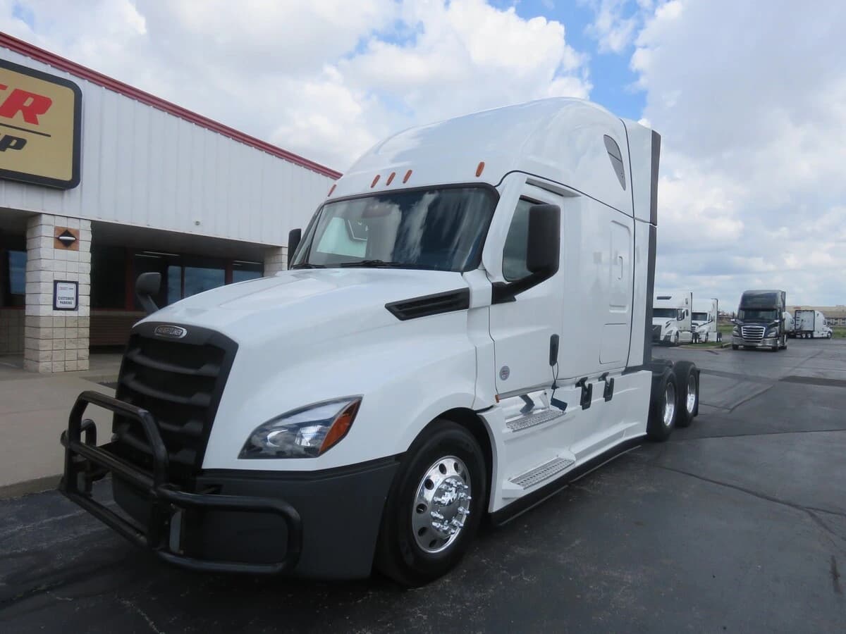 2022 Freightliner Cascadia