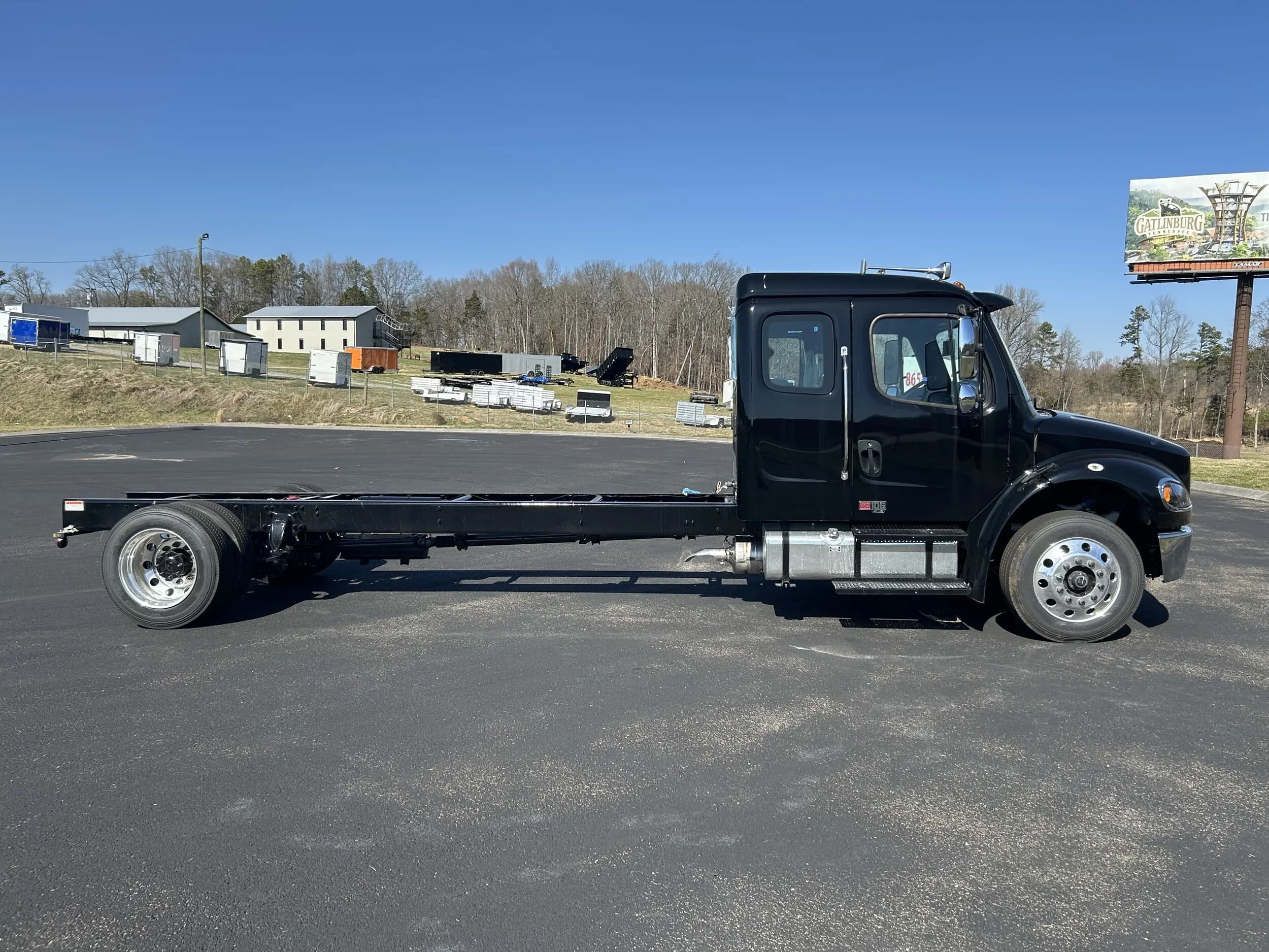 2025 Freightliner M2 106 in Knoxville, TN — photo 4
