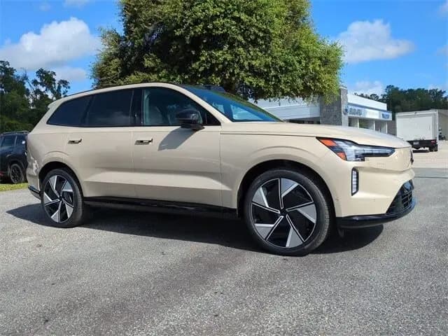 2025 Volvo