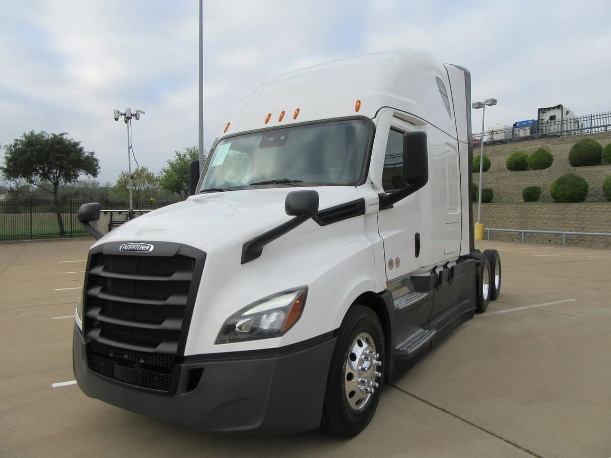 2025 Freightliner Cascadia