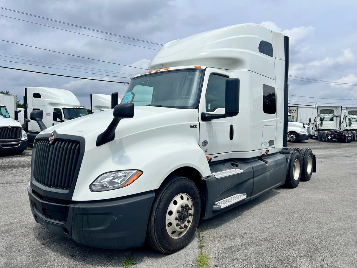 2022 International LT
