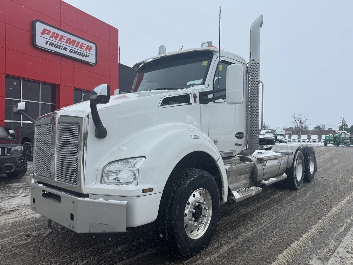 2024 Kenworth T880