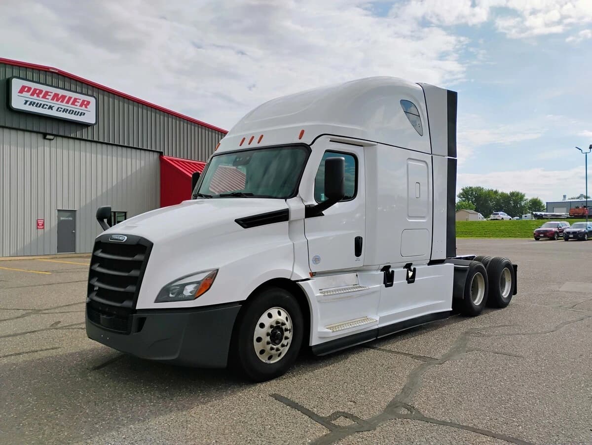 2022 Freightliner Cascadia
