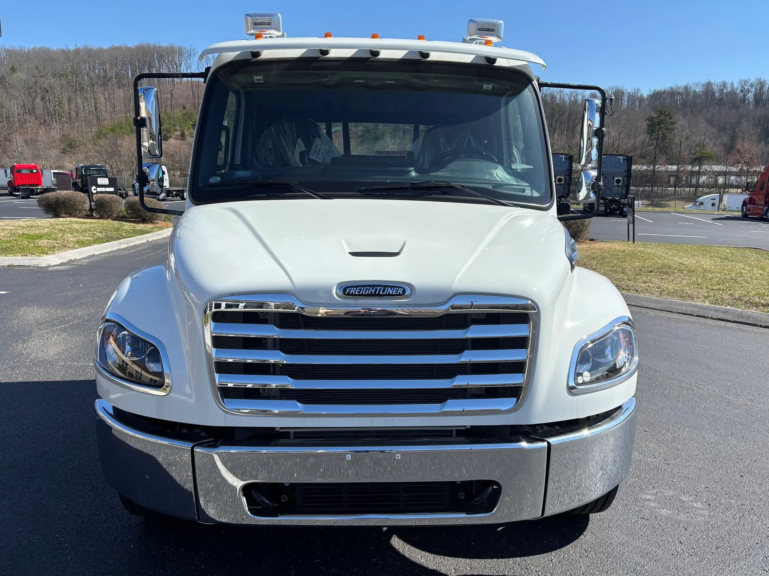2025 Freightliner M2 106 in Knoxville, TN — photo 2