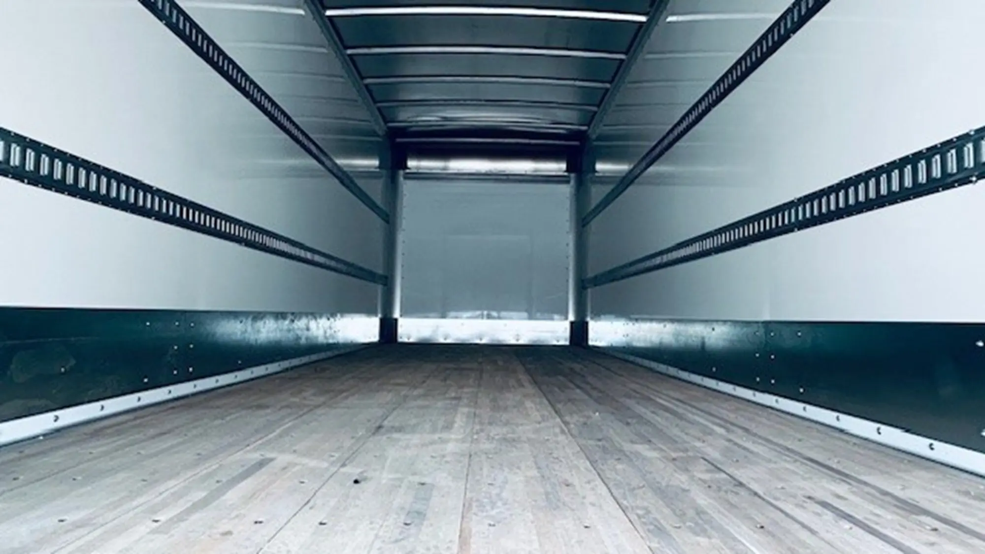 2025 Isuzu FTR in Hartford, CT — photo 5