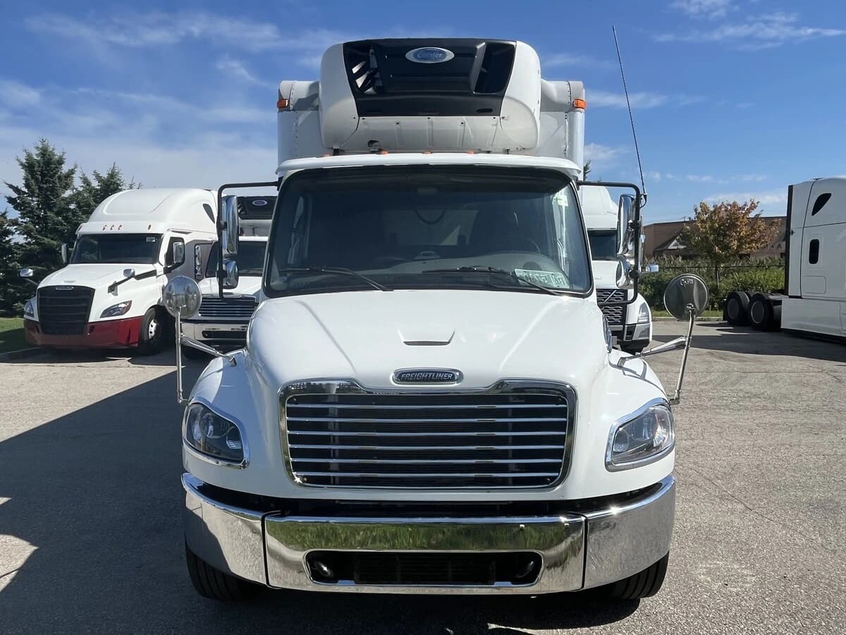 2019 Freightliner M2 106 in Hamilton, ON — photo 6