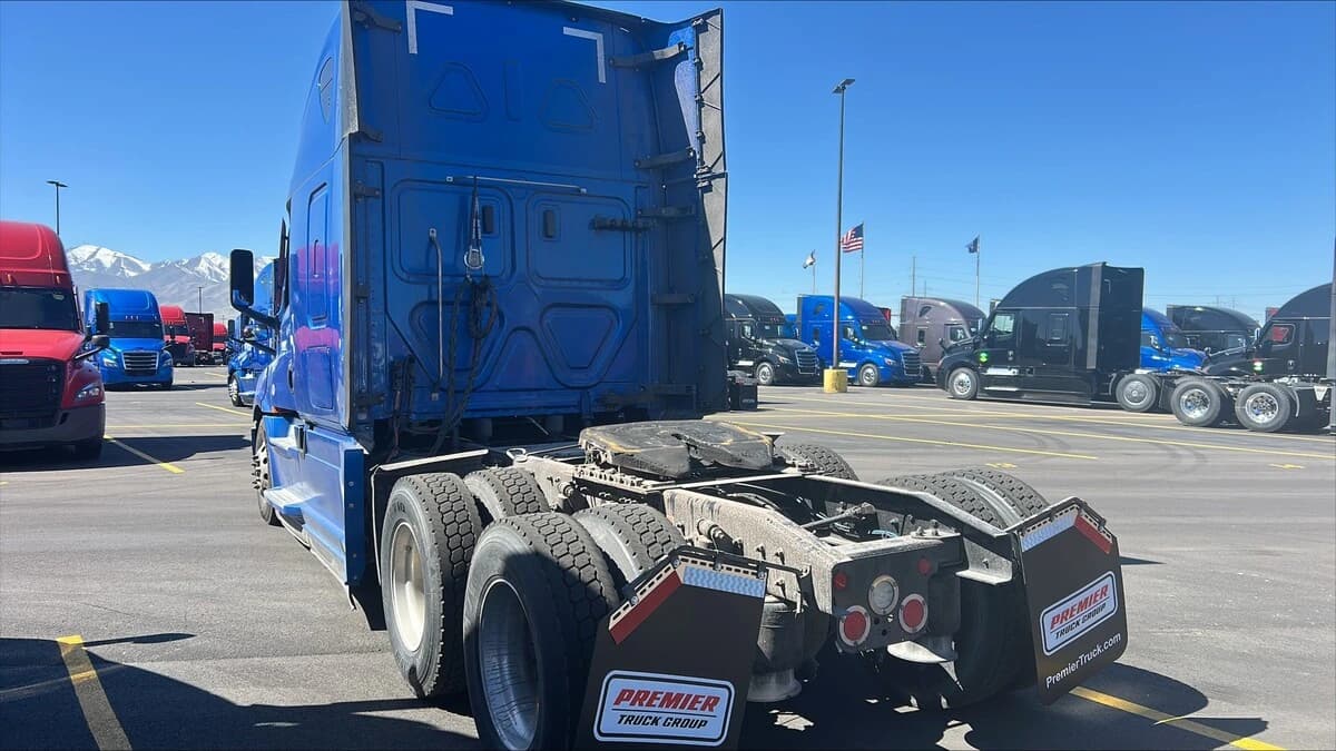 2022 Freightliner Cascadia in Salt Lake City, UT — photo 5