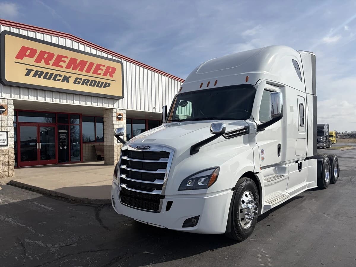 2027 Freightliner Cascadia